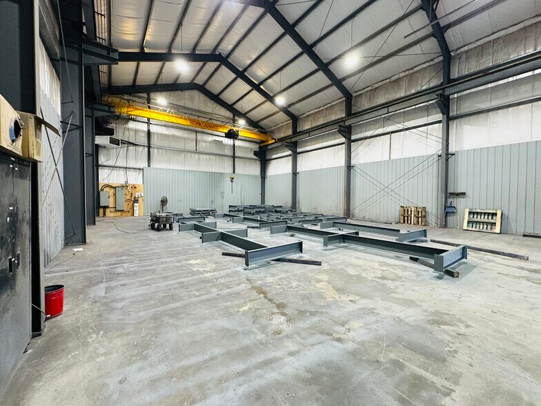 More Photos Of 722003 Range Road 53, Grande Prairie County No 1 Warehouse For Lease