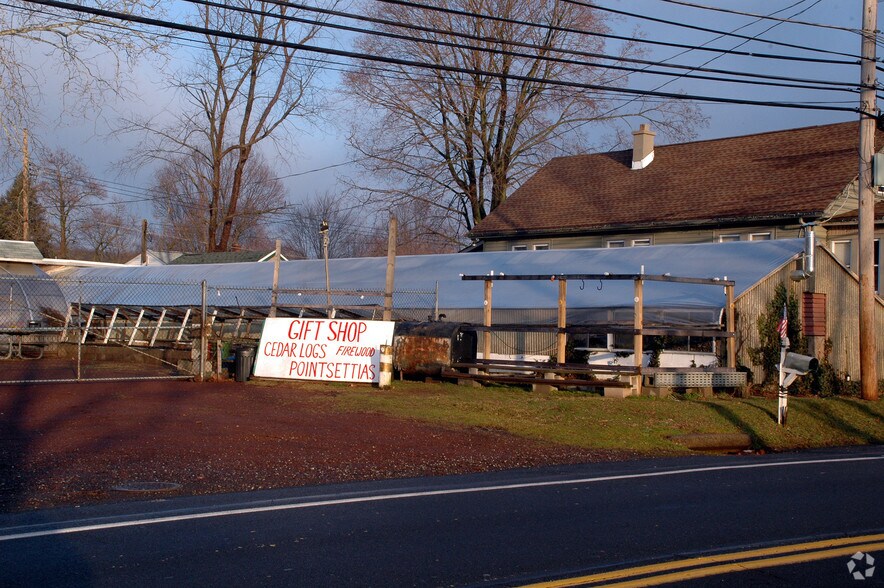 Primary Photo Of 921 Bath Rd, Bristol Garden Center For Sale