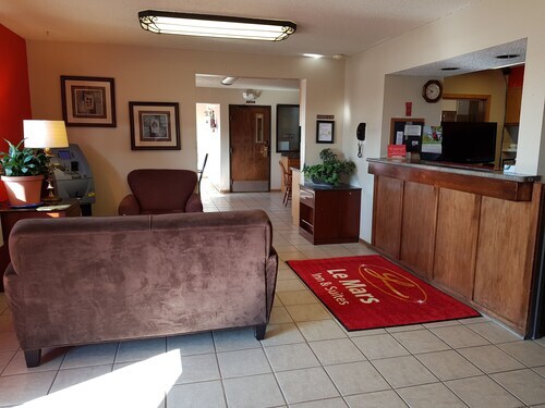 More Photos Of 1201 Hawkeye Ave SW, Le Mars Hotel For Sale