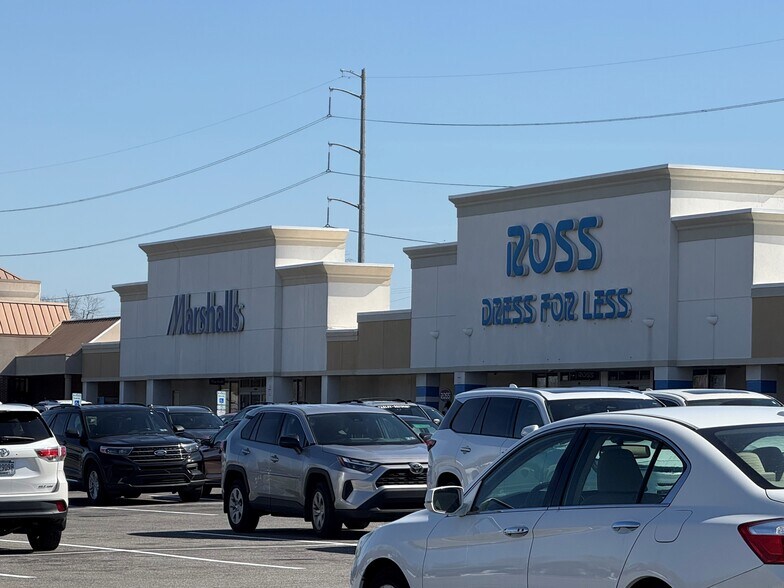 More Photos Of 2600 MacDade Blvd, Holmes Unknown For Lease
