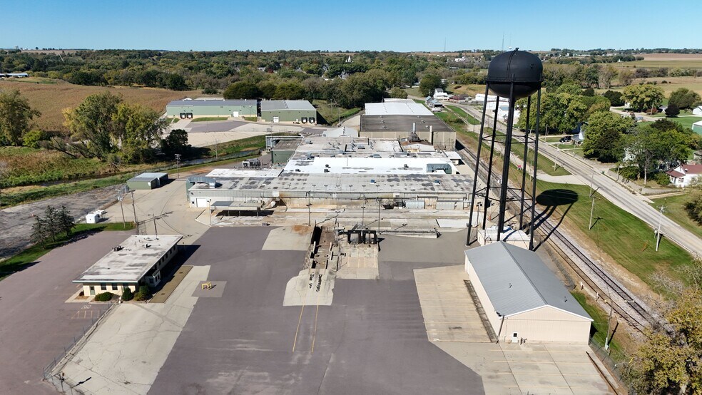 More Photos Of 680 E John St, Markesan Warehouse For Lease