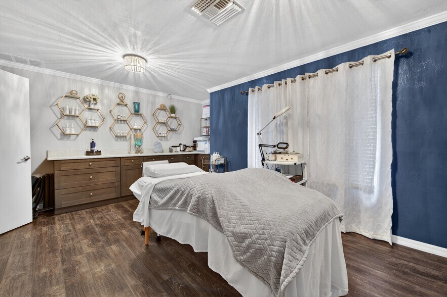 More Photos Of 555 W Granada Blvd, Ormond Beach Medical For Sale