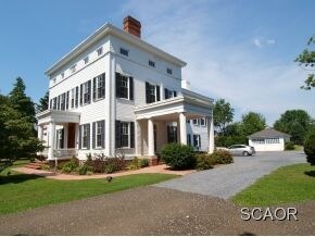More Photos Of 102 S Main St, Camden Office For Sale