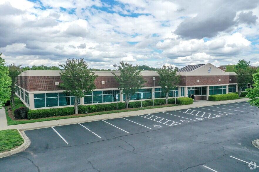 Primary Photo Of 149 Plantation Ridge Dr, Mooresville Medical For Lease