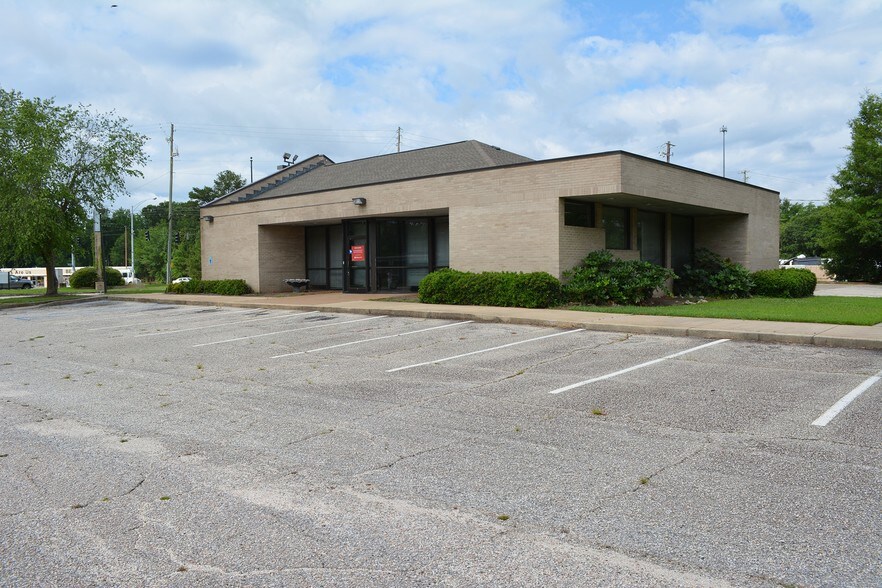 More Photos Of 4602 St. Stephens Rd, Mobile Bank For Sale