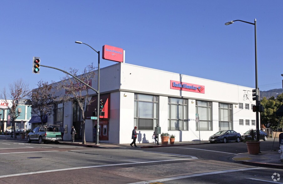 Primary Photo Of 4050 MacArthur Blvd, Oakland Bank For Lease