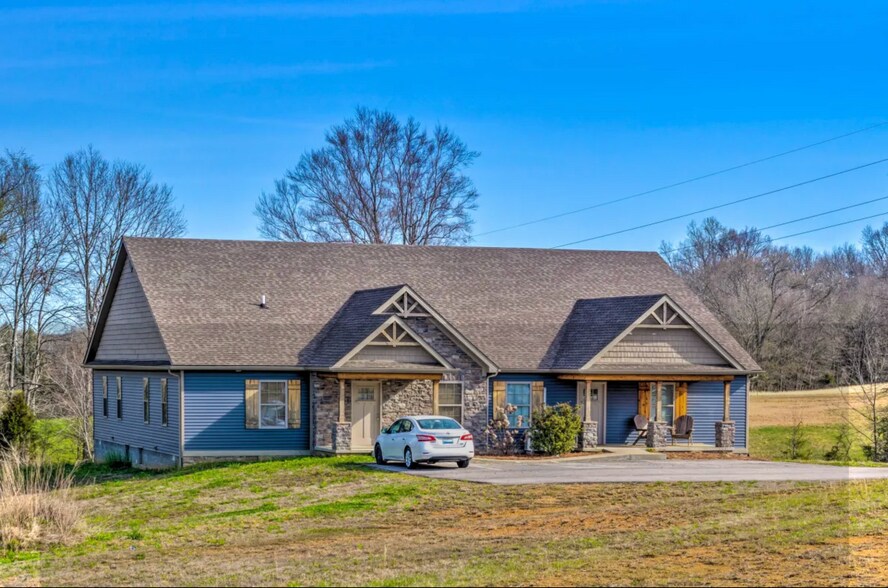 More Photos Of 4971 Veterans Memorial Hwy, Brownsville Multifamily For Sale