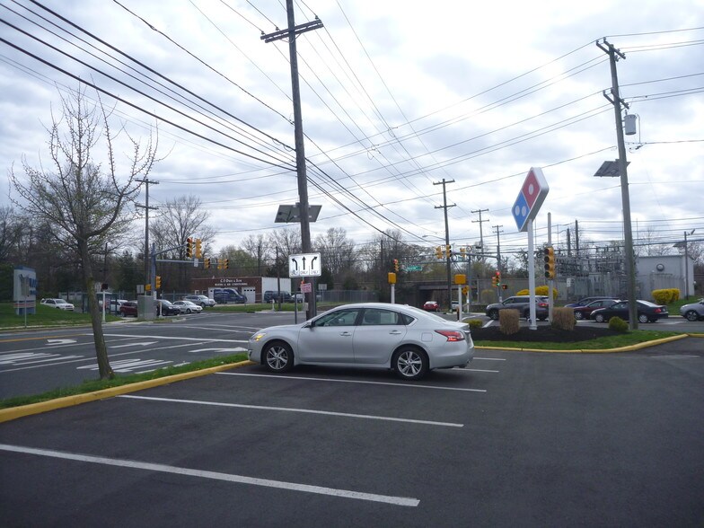More Photos Of 341 S Burnt Mill Rd, Voorhees Storefront Retail Office For Lease