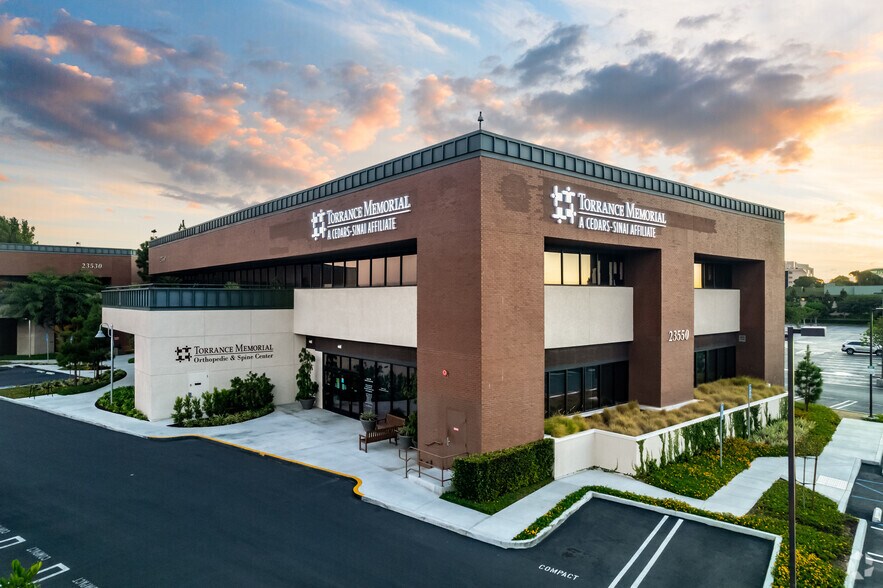 More Photos Of 23430 Hawthorne Blvd, Torrance Unknown For Lease