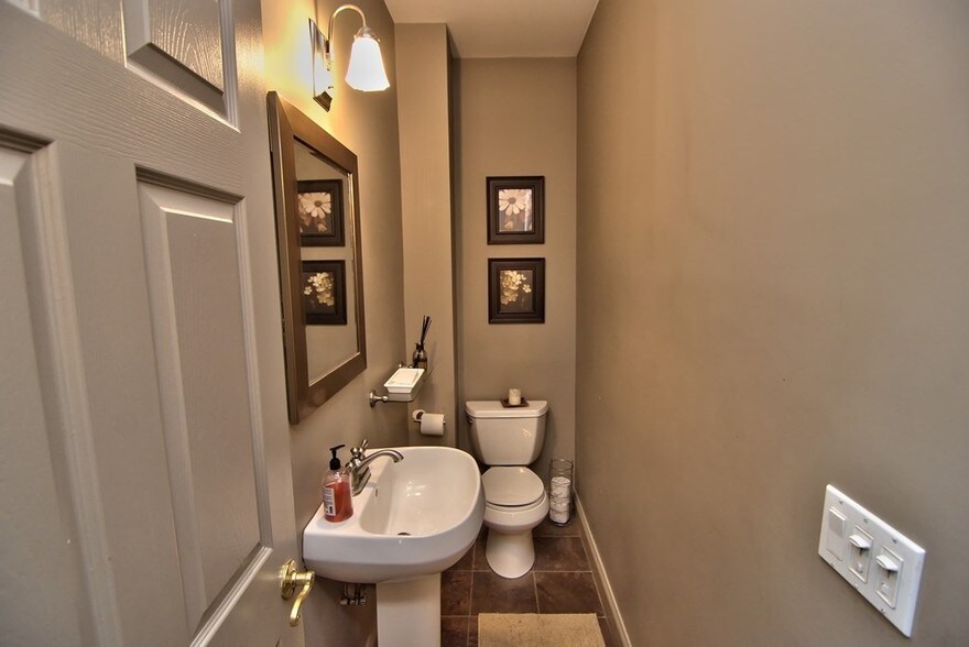 More Photos Of 924 S Main Ave, Scranton General Retail For Sale