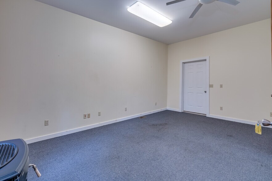 More Photos Of 708 James St, Clayton Office For Sale