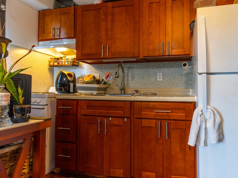 More Photos Of 3154 Waialae Ave, Honolulu Apartments For Sale