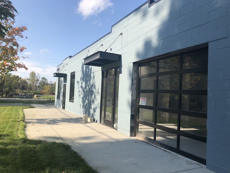 More Photos Of 8080 Grand St, Dexter Auto Repair For Sale