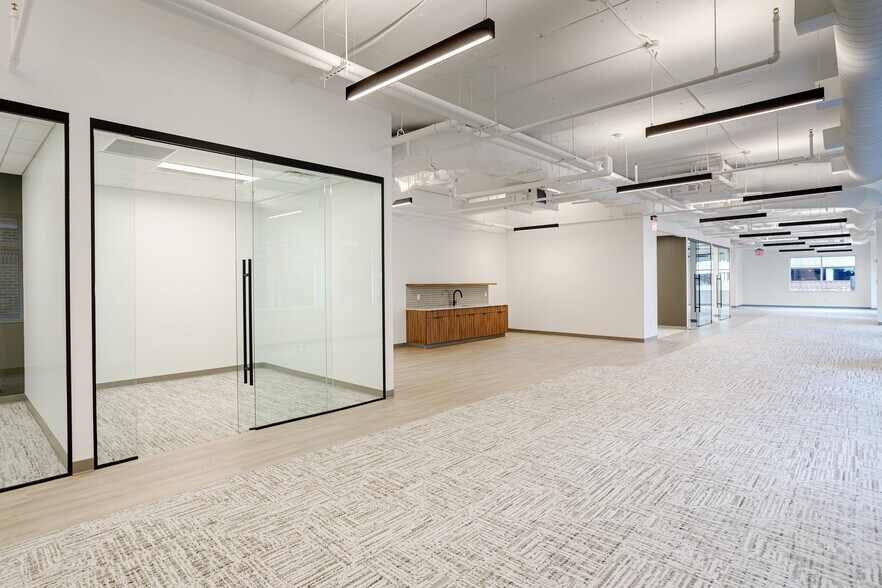 More Photos Of 211 Commerce St, Nashville Office For Lease