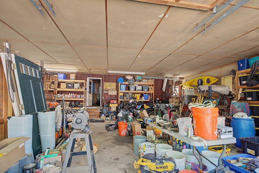 More Photos Of 16 Old New Milford Rd, Brookfield Flex For Sale