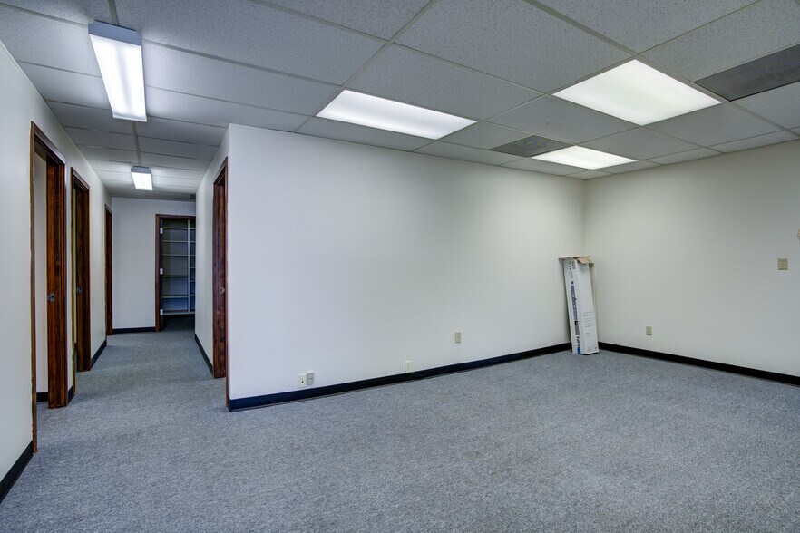 More Photos Of 225 S Academy Blvd, Colorado Springs Office For Sale