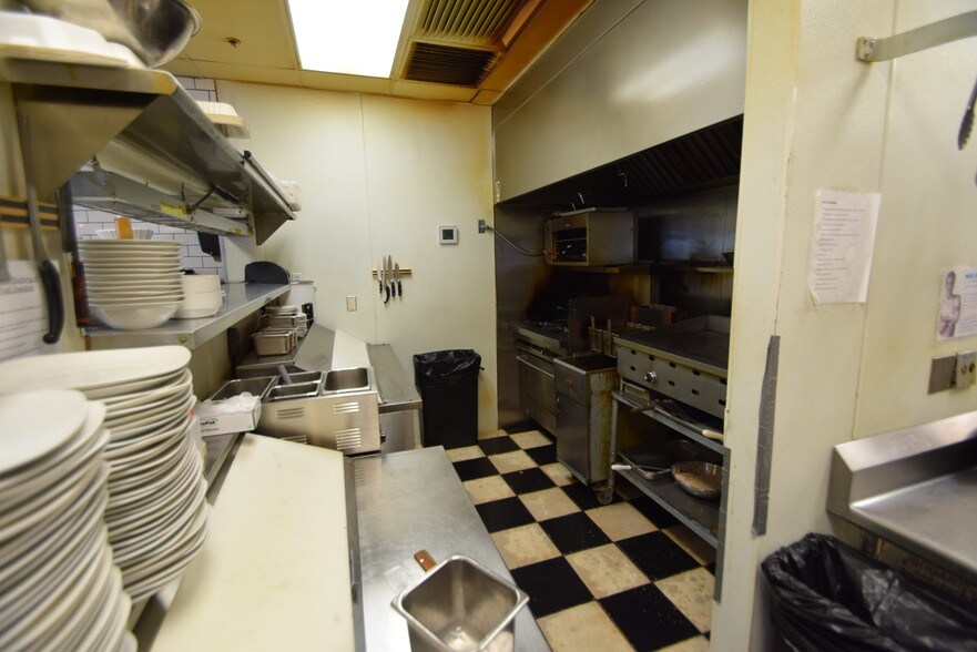 More Photos Of 1133 NW Wall St, Bend Apartments For Lease