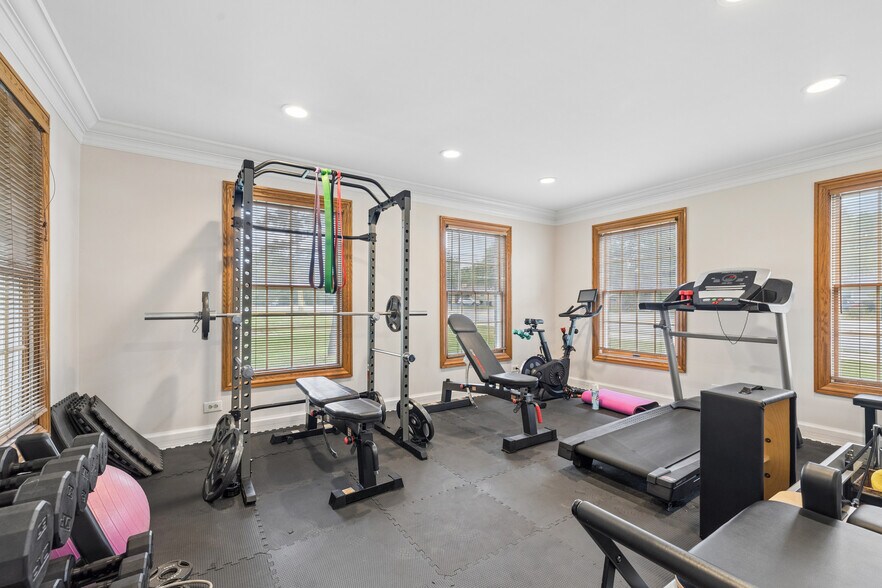 More Photos Of 4215 Kirchoff Rd, Rolling Meadows Office For Sale