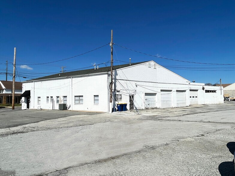 More Photos Of 421 W 7th St, New Castle Warehouse For Sale