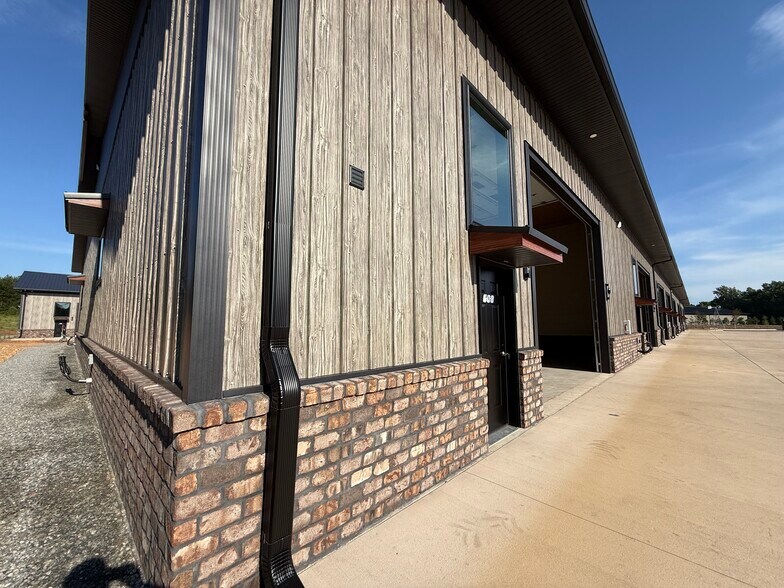 More Photos Of 144 McCrary Rd, Mooresville Industrial For Sale
