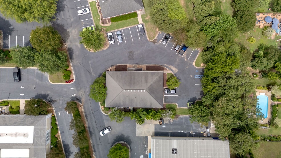 More Photos Of 634 Fairview Rd, Simpsonville Medical For Sale
