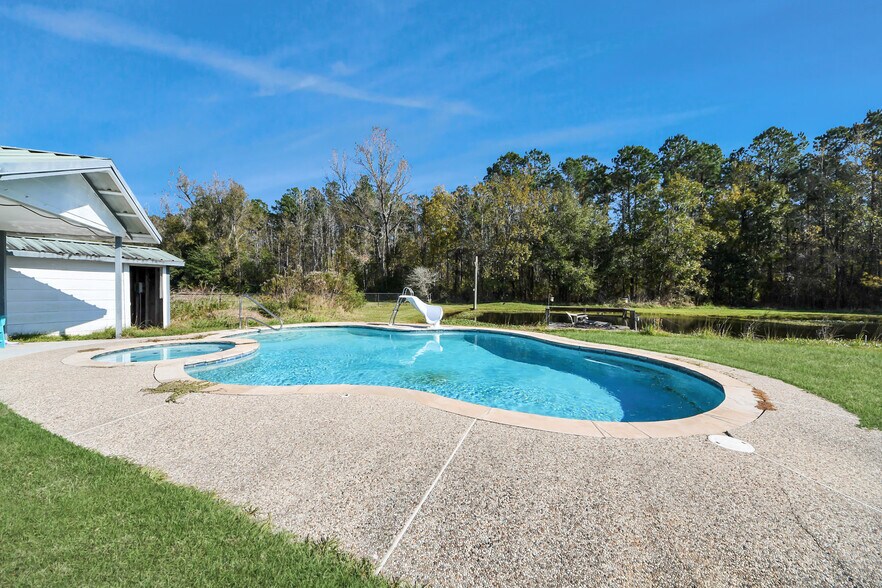 More Photos Of 17188 Highway 321, Dayton Specialty For Sale