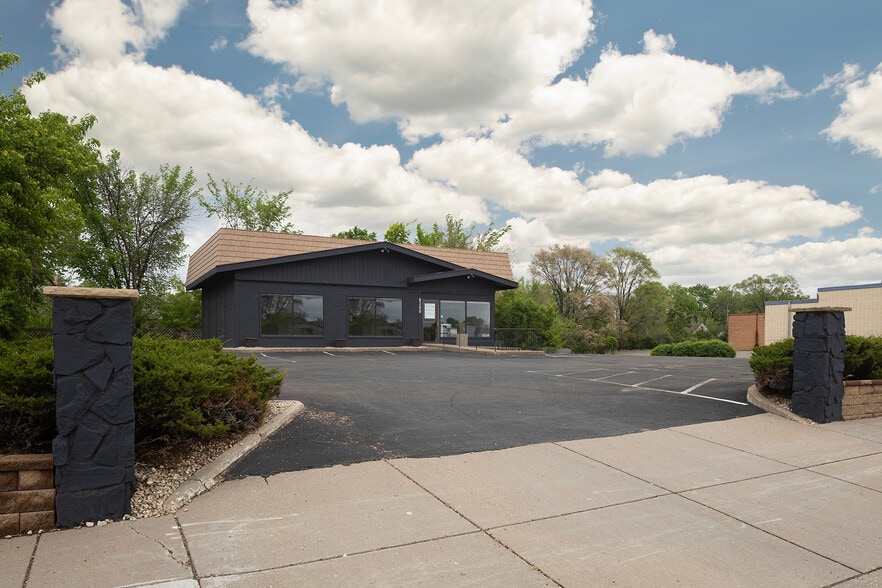 Primary Photo Of 8300 Minnetonka Blvd, Saint Louis Park Freestanding For Lease