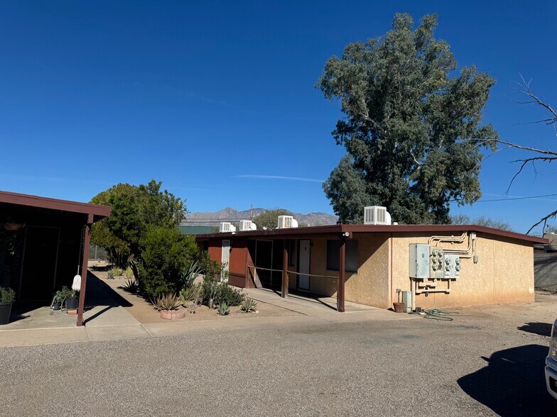 More Photos Of 1715 E Blacklidge Dr, Tucson Apartments For Sale