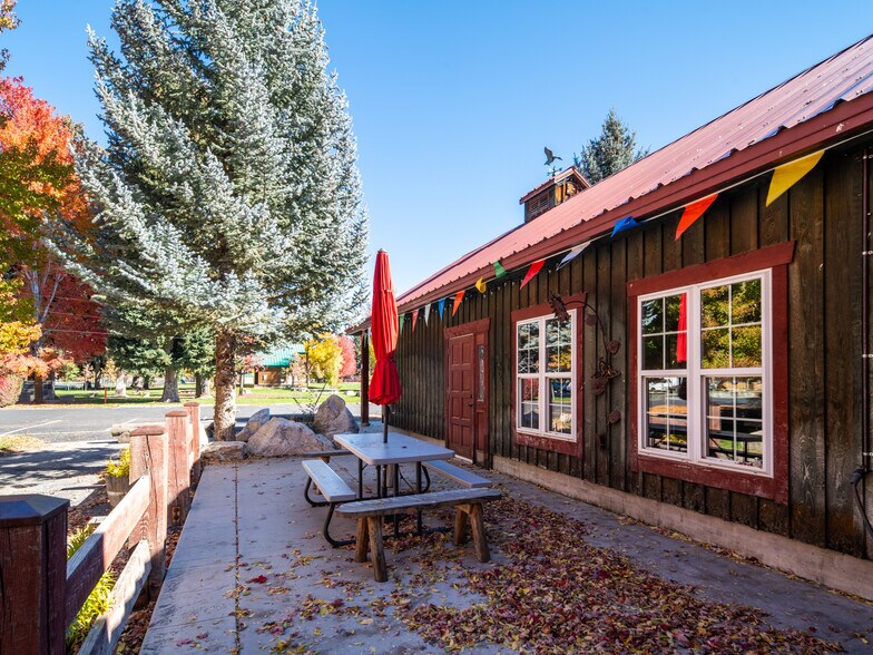 More Photos Of 235 S 7400 E, Huntsville Restaurant For Sale