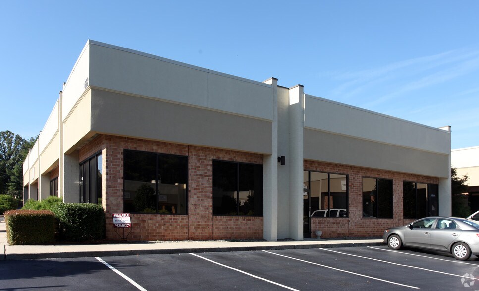 More Photos Of 622 Guilford College Rd, Greensboro Light Manufacturing For Sale