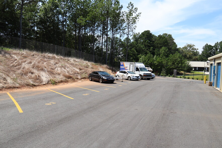 More Photos Of 3625 McEver Rd, Oakwood Self Storage For Sale
