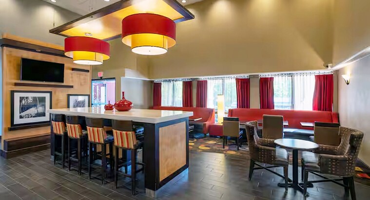 More Photos Of 12610 Chestnut Hill Rd, Chester Hotel For Sale