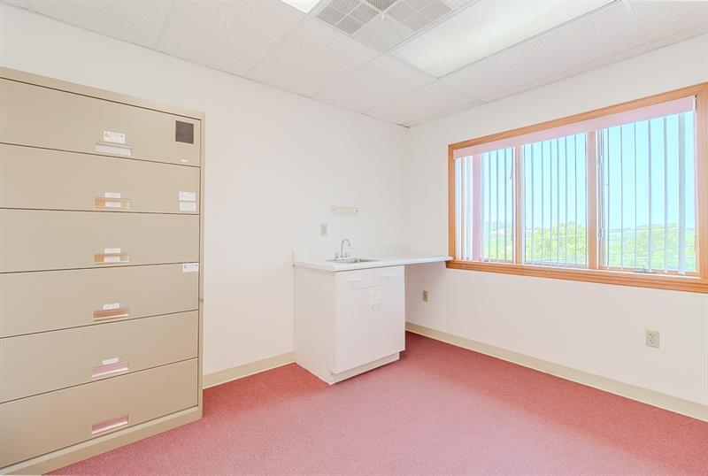 More Photos Of 1027 W Main St, Mount Pleasant Medical For Sale