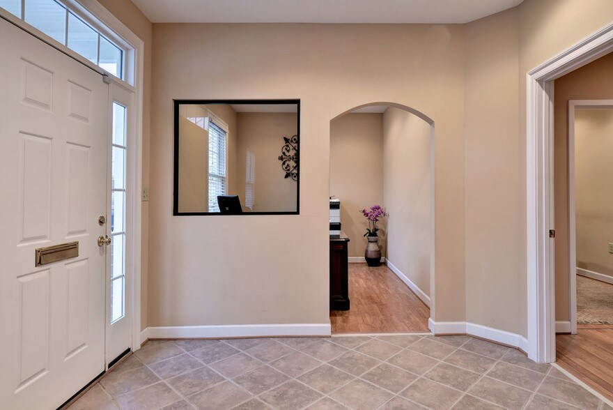 More Photos Of 12610 Patrick Henry Dr, Newport News Office For Sale