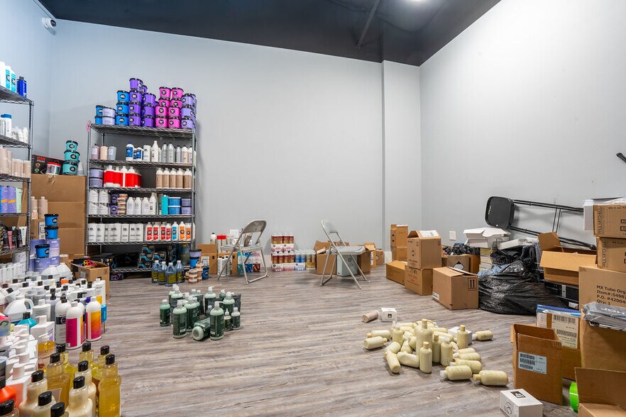 More Photos Of 21 Hollywood Blvd SW, Fort Walton Beach General Retail For Sale