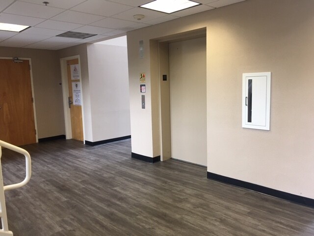 More Photos Of 50 Post Office Rd, Waldorf Medical For Sale