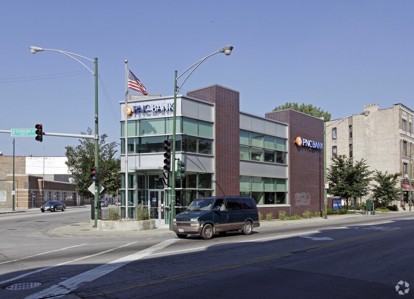More Photos Of 1640 W Fullerton Ave, Chicago Bank For Sale