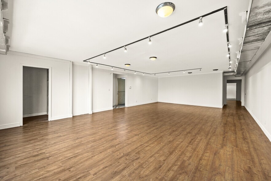 More Photos Of 5712-5714 Lankershim Blvd, North Hollywood Storefront Retail Office For Lease