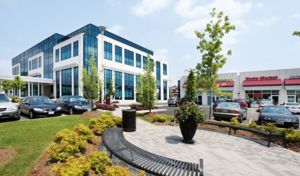 More Photos Of 955 Major Mackenzie Dr W, Vaughan Medical For Lease