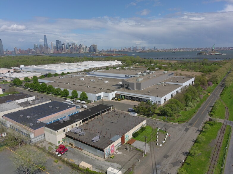 More Photos Of 1 Edward Hart Dr, Jersey City Industrial For Lease