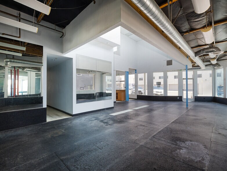 More Photos Of 4005 Highland Ave, Manhattan Beach Storefront Retail Office For Sale