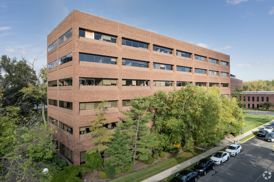 More Photos Of 2 University Plz, Hackensack Medical For Lease