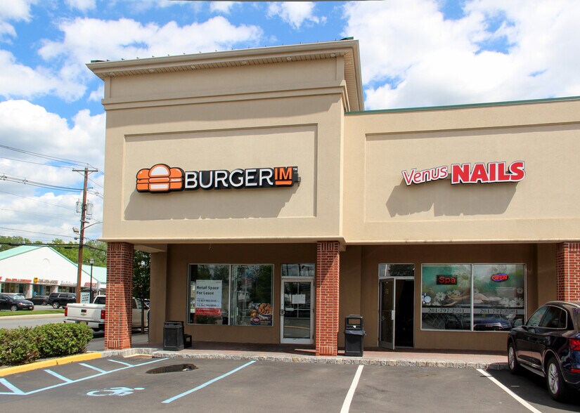 More Photos Of 430 Market St, Elmwood Park Unknown For Lease