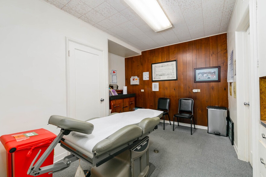 More Photos Of 95 W Sierra Madre Blvd, Sierra Madre Medical For Sale