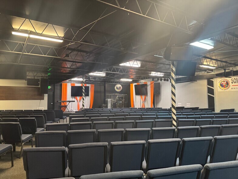 More Photos Of 2216 N 20th Ave, Hollywood Light Manufacturing For Sale