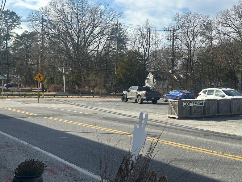 More Photos Of 45 W Earleigh Heights Rd, Severna Park Storefront For Lease