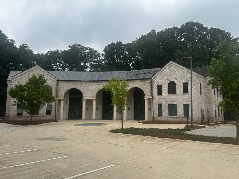 Primary Photo Of 630 Kennesaw Due West Rd, Kennesaw Office For Sale