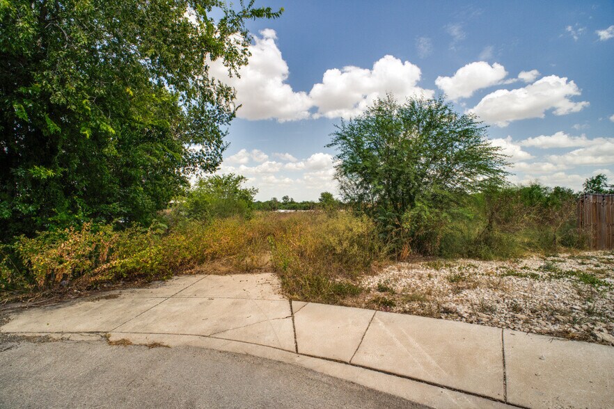 More Photos Of 226 Beethoven St, San Antonio Land For Sale