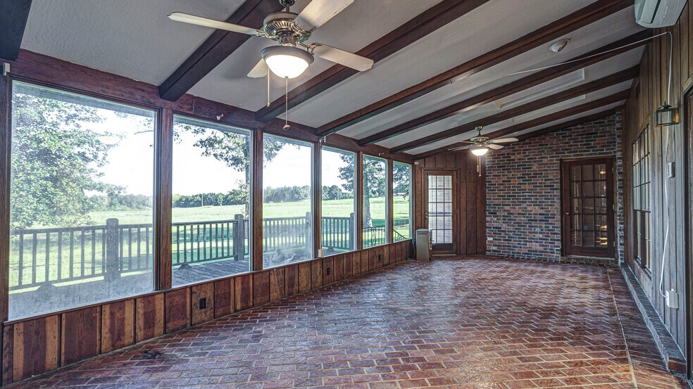More Photos Of 518 Old Richton Rd, Petal Office Residential For Sale