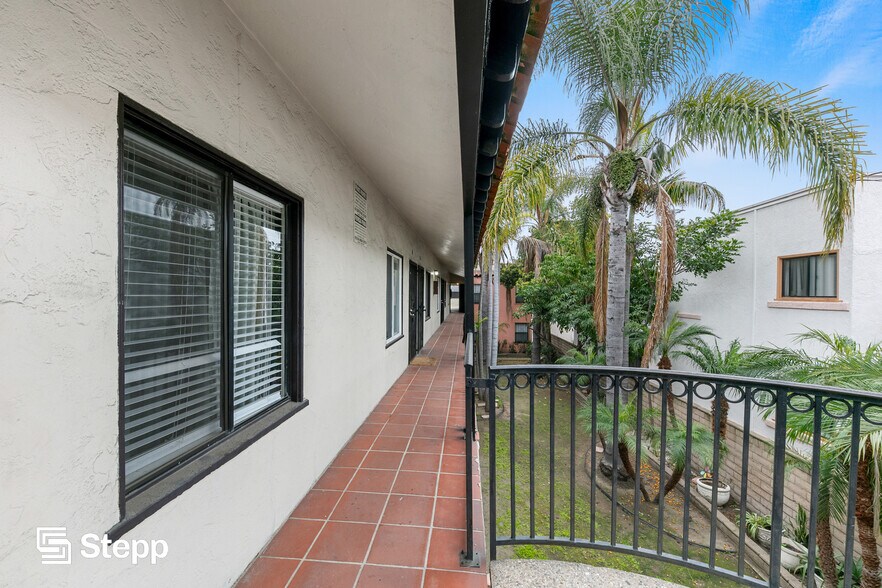 More Photos Of 636 Linden Ave, Long Beach Apartments For Sale